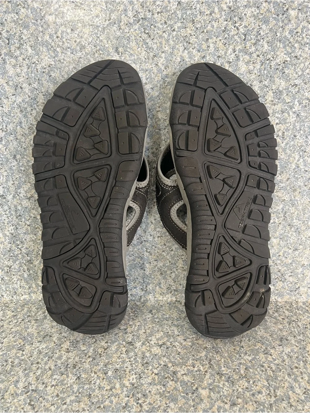 Ozark Trail Outdoor Equipment Men's Black Gray Size 11 Thong Flip Flop Sandals